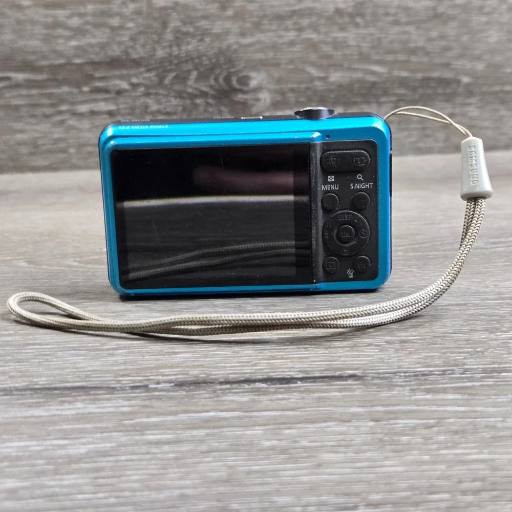Samsung SL Series SL605 12.2MP Digital Camera Blue EC-SL605BPUUS for parts
